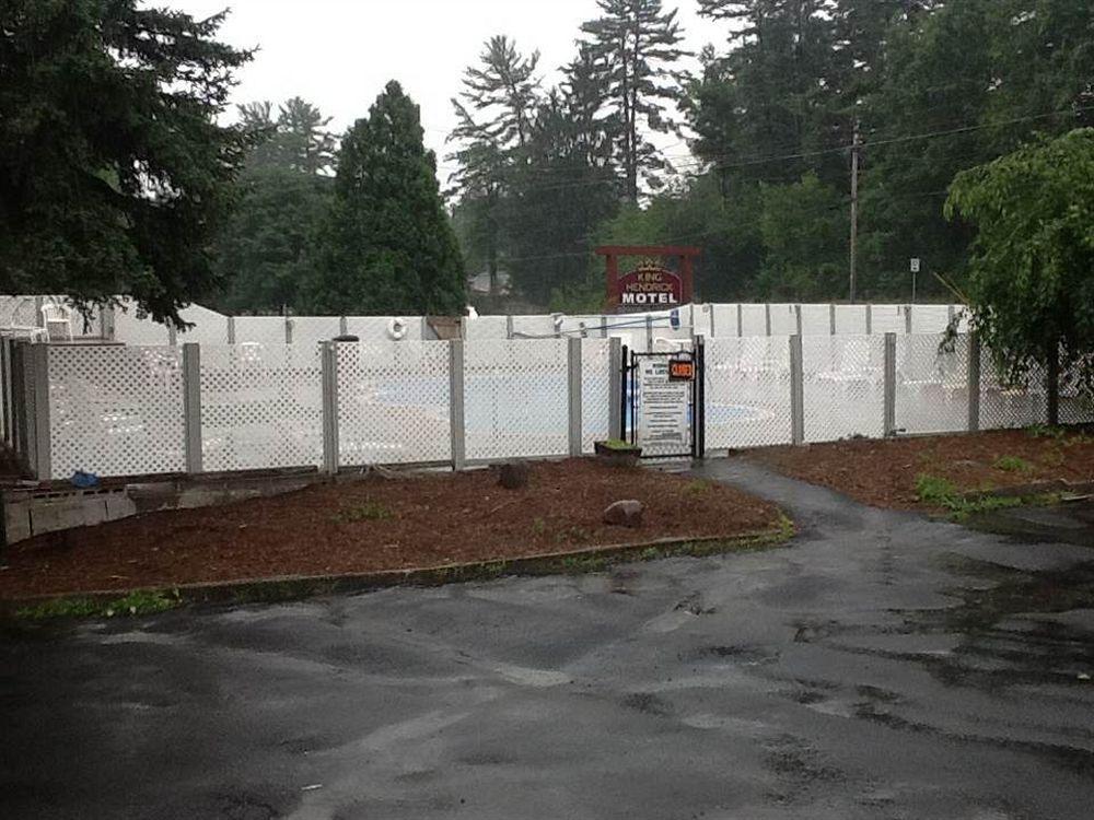 King Hendrick Motel And Suites Lake George Exterior photo